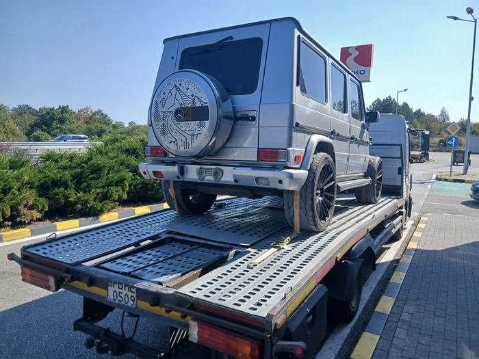Транспорт на луксозен автомобил Mercedes G-Class върху платформа на BARAKOV PROTECTION